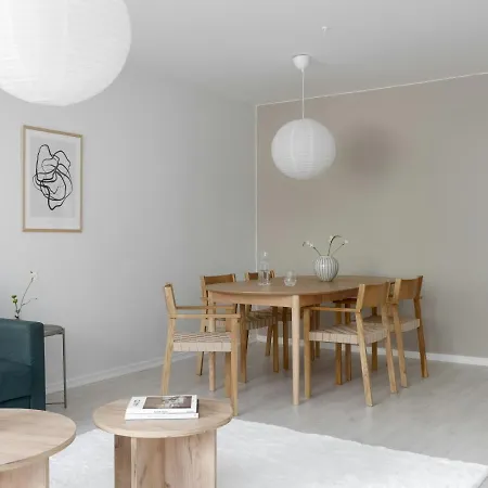 And Spacious For 7 Apartmán